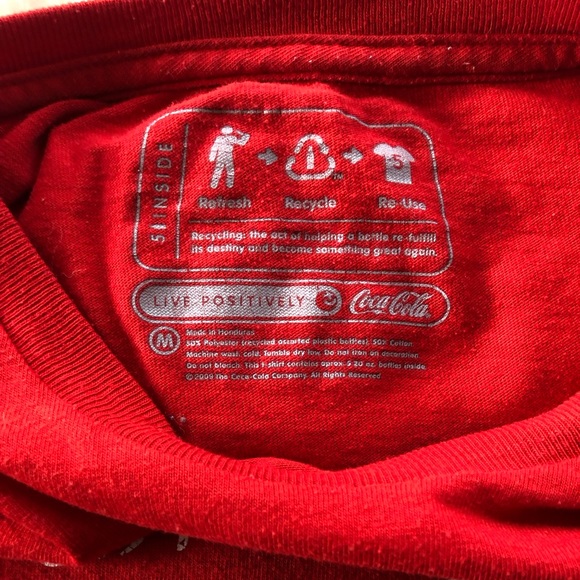 Japanese coca cola red tee - Picture 2 of 2
